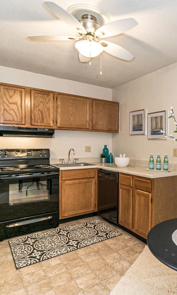 Bennington Heights Apartments in Maryland Heights, MO